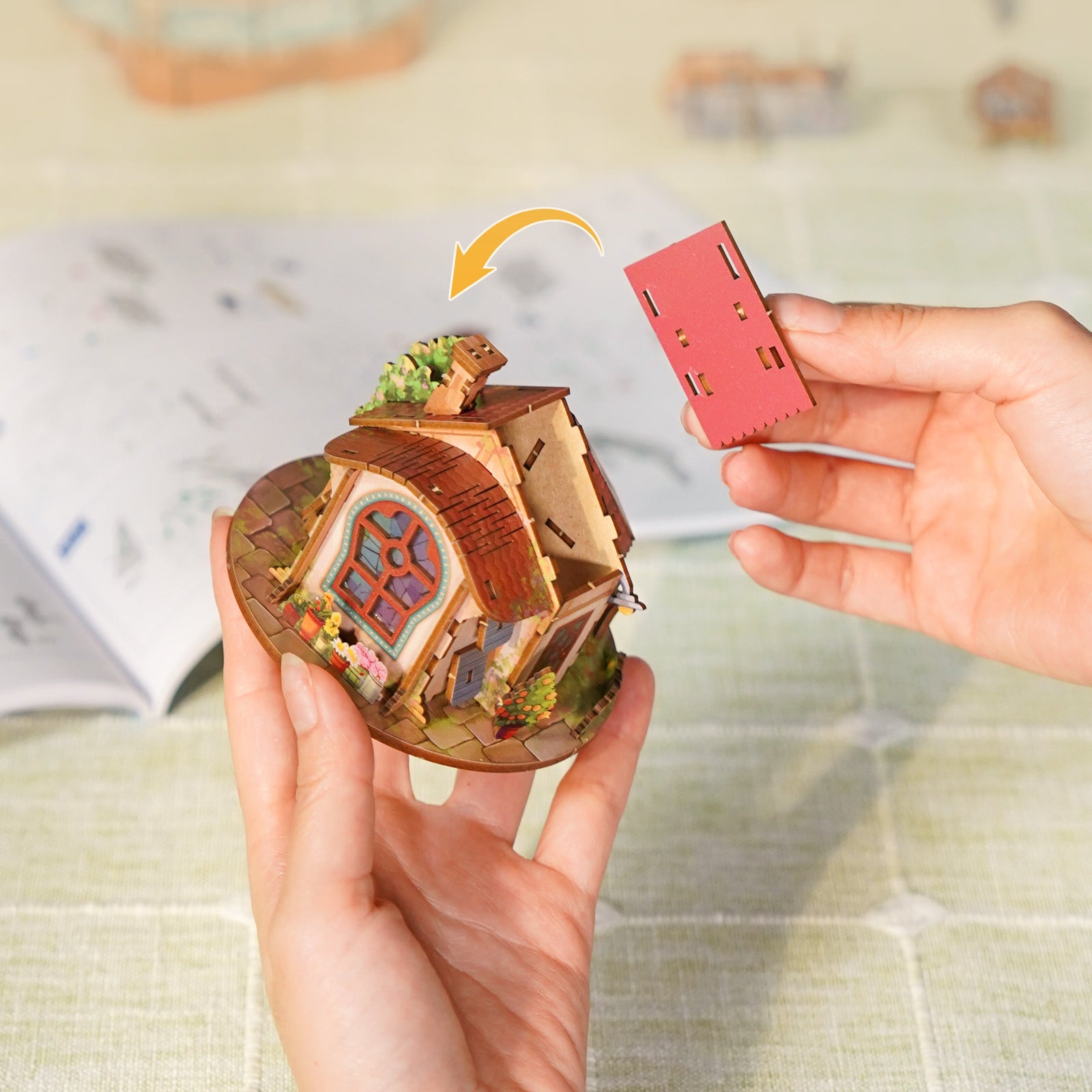 KALDRIN DIY 3D Puzzle Transmission Model Kit (Moving Castle)
